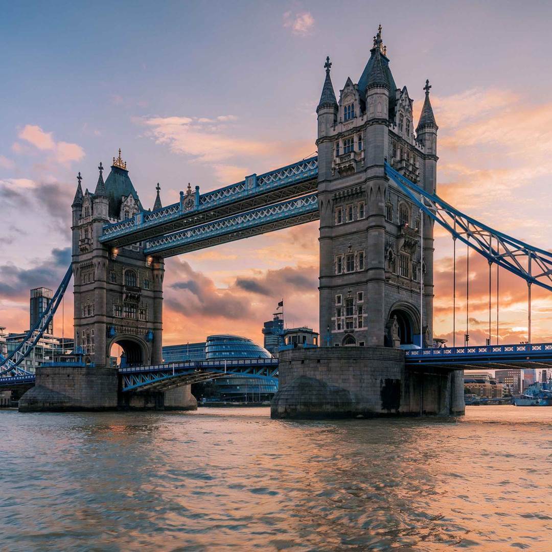 uk-london-tower-bridge-river-thames